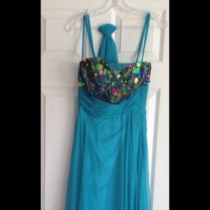 Splash Aqua teal long prom dress. Size 6