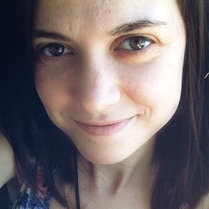 Meet your Posher, Holly