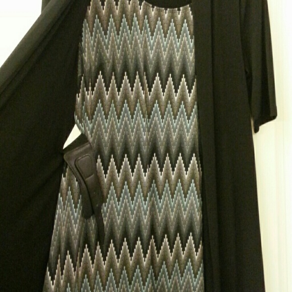 Dress - Picture 2 of 3