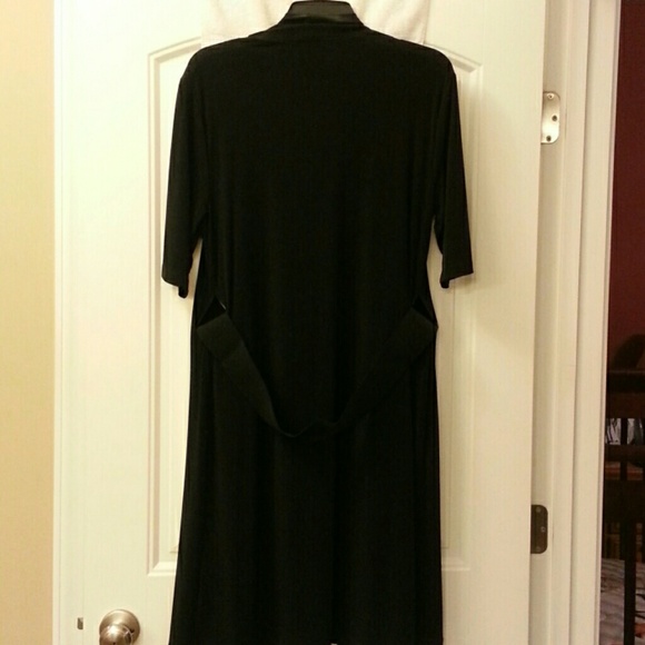 Dress - Picture 3 of 3