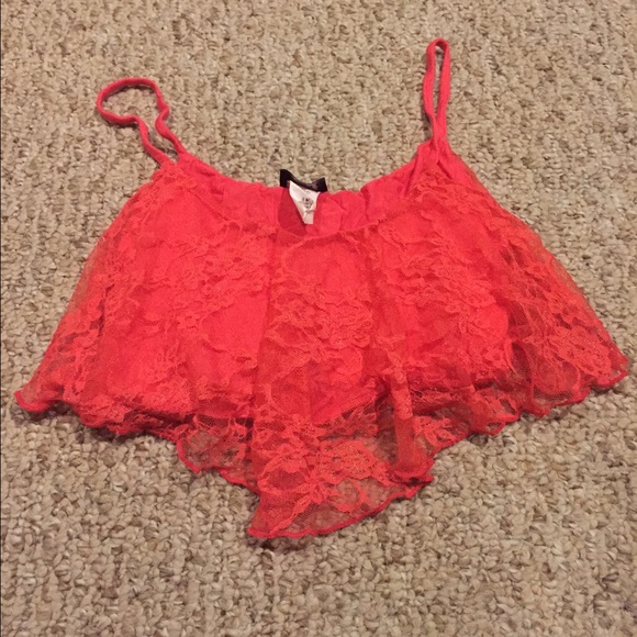 🎉 SOLD 🎉 Raspberry Colored Crop Top - Picture 2 of 3