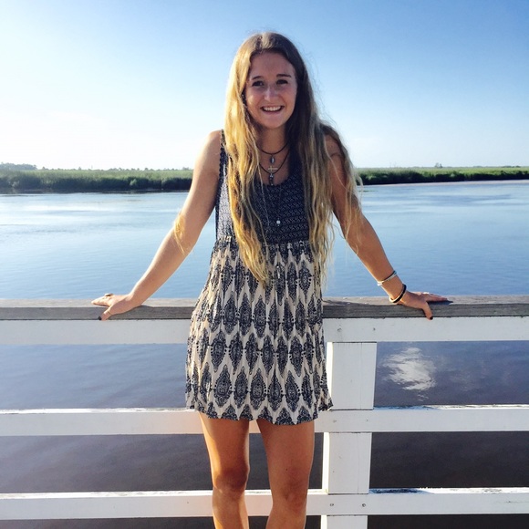 Meet your Posher, Emilee - Picture 1 of 1