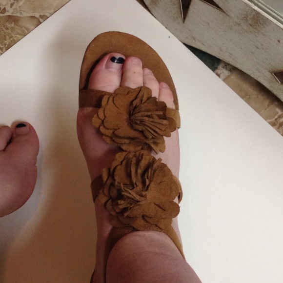 Sandals - Picture 1 of 4