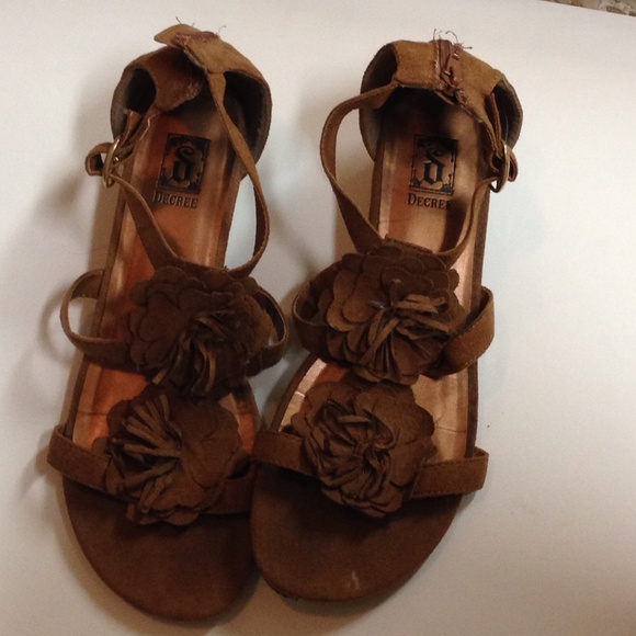 Sandals - Picture 4 of 4