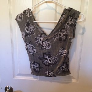 V neck crop top