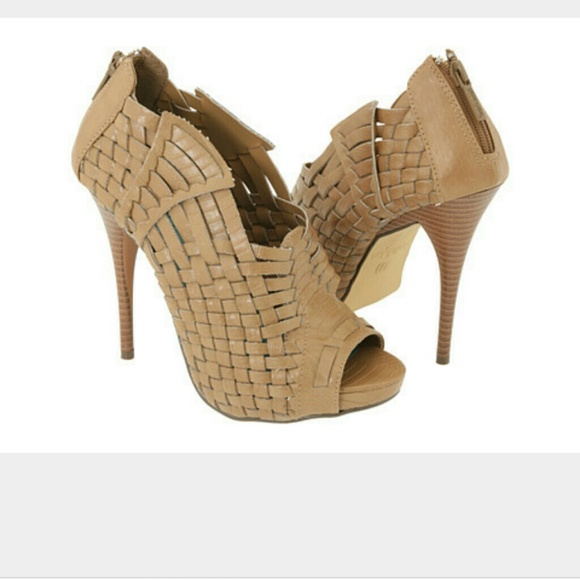 Shoes - Picture 1 of 2