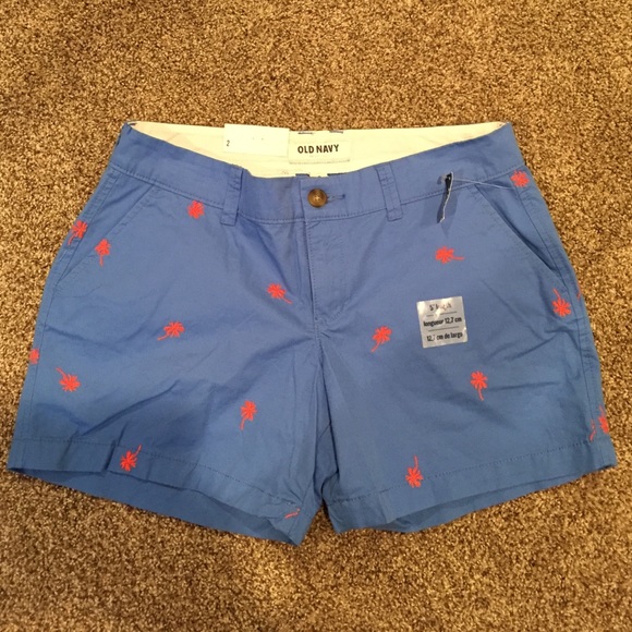 Old Navy Pants - 💥 sale💥Old Navy Shorts with Palm trees