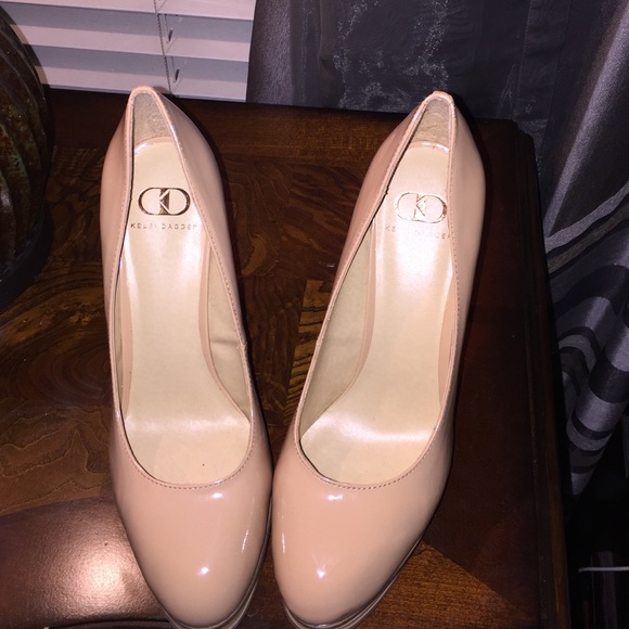 Shoes - 🎀🛍Kelsi dagger nude pumps🛍