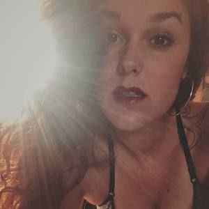 Meet your Posher, Caitlin