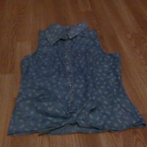 Blue shirt with buttons