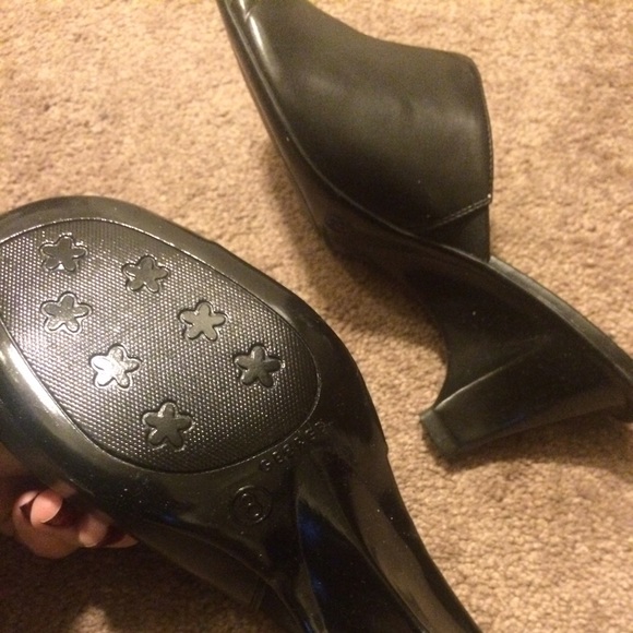 Black size 8 wedge sandals. Must Bundle