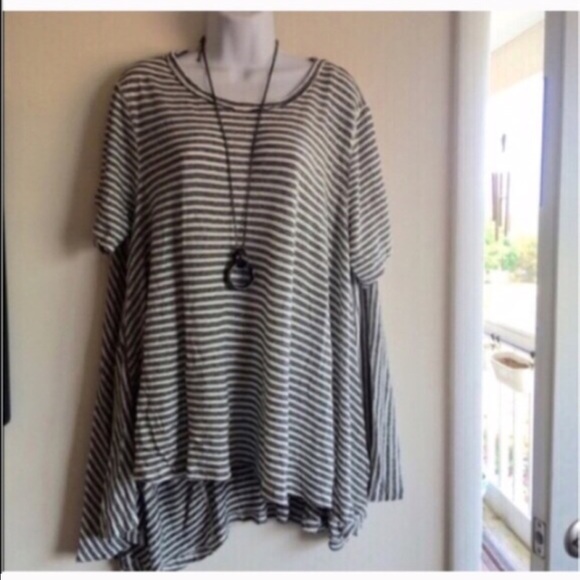 Free People Tops - Brand new Free People white and black swing top