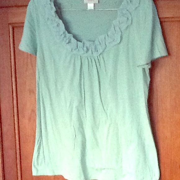 Mint ruffled Loft top 💐