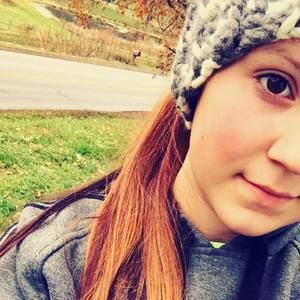 Meet your Posher, Destanie