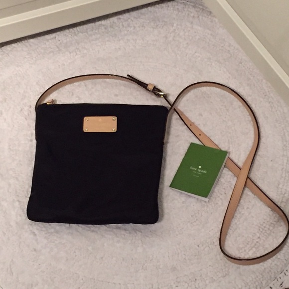 kate spade Handbags - Nearly New Kate Spade Bag!