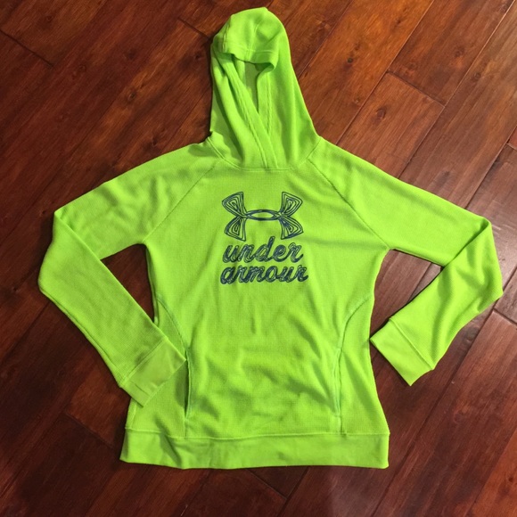 Girls Under Armour shirt