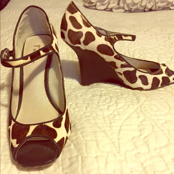 Facade- "Ella" animal print wedges