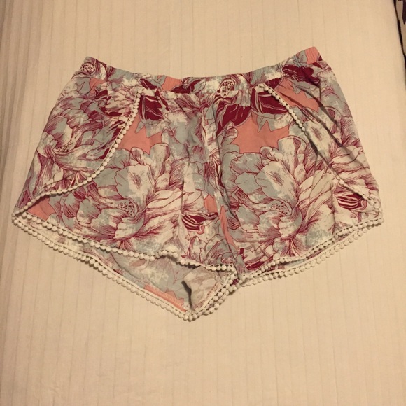 Floral shorts!