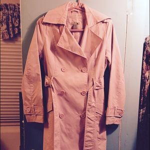 Light baby pink trenchcoat/raincoat
