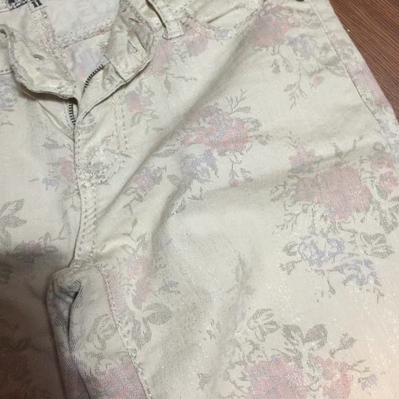💙Sold💙 Jeggings - Picture 3 of 3