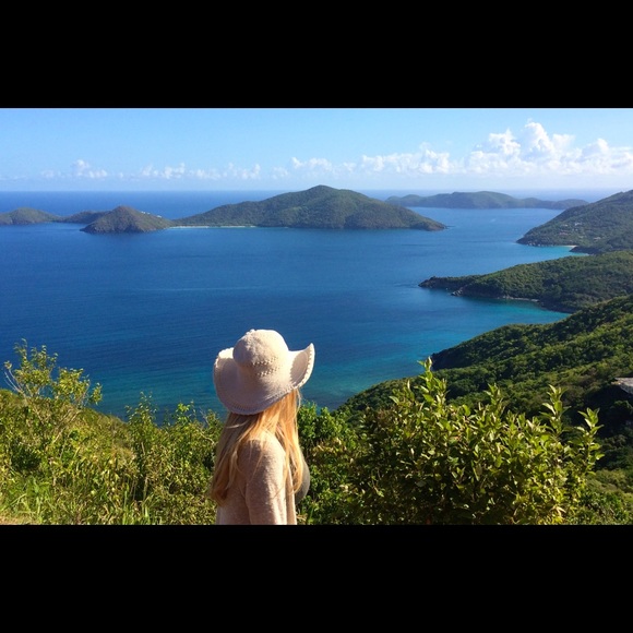 Meet your Posher, Veronica - Picture 2 of 4