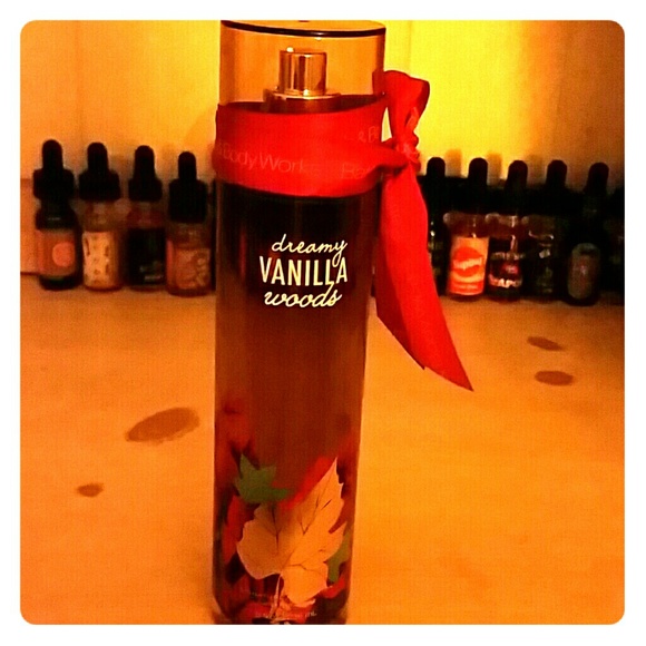 Bath and body works dreamy vanilla woods