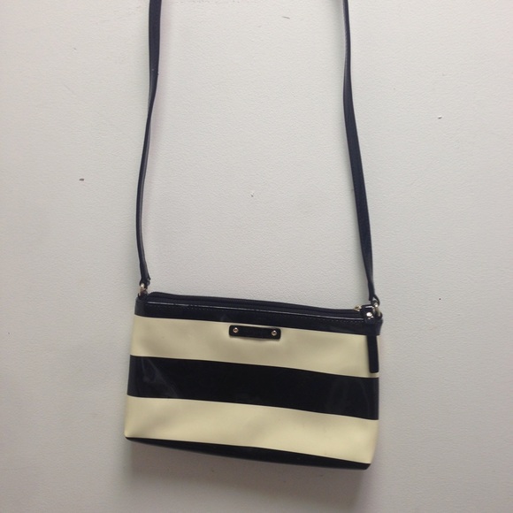 kate spade Handbags - Black and cream Kate spade purse!