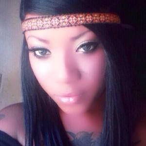 Meet your Posher, Crystal