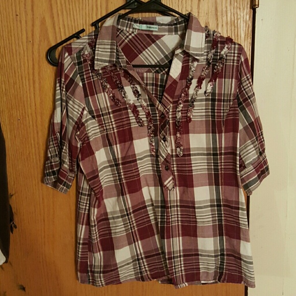 Plaid quarter sleeve shirt!