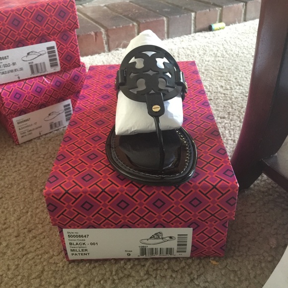 SOLD☑️Black Miller Patent Tory burch sandals - Picture 1 of 4