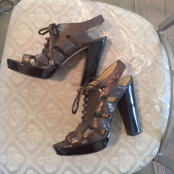 Beautiful Authentic Coach Sandals - Picture 2 of 4