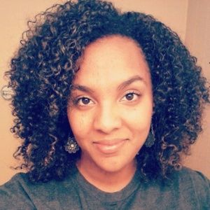 Meet your Posher, Alexandra