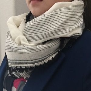 Oversize Zara scarf