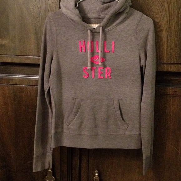 Hollister sweater 💕