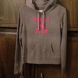Hollister sweater 💕