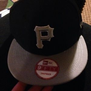 Pittsburgh pirates snap back hat