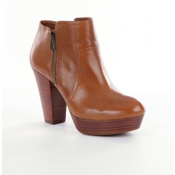 Gianni Bini Gingerbread Ankle Bootie NIB size 8