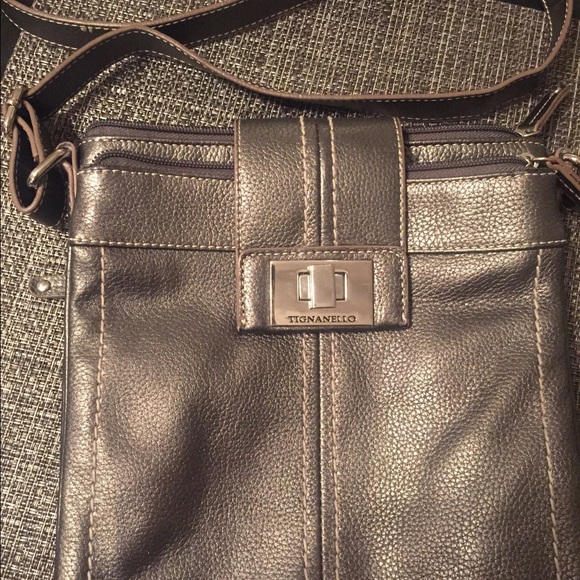 Metallic grey/silver Tignanello crossbody bag