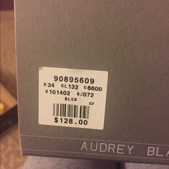 Heels - Picture 2 of 4