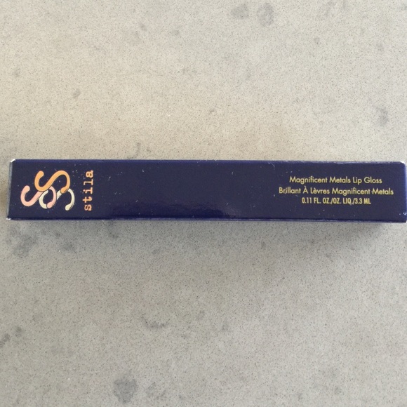 Stila lip gloss.