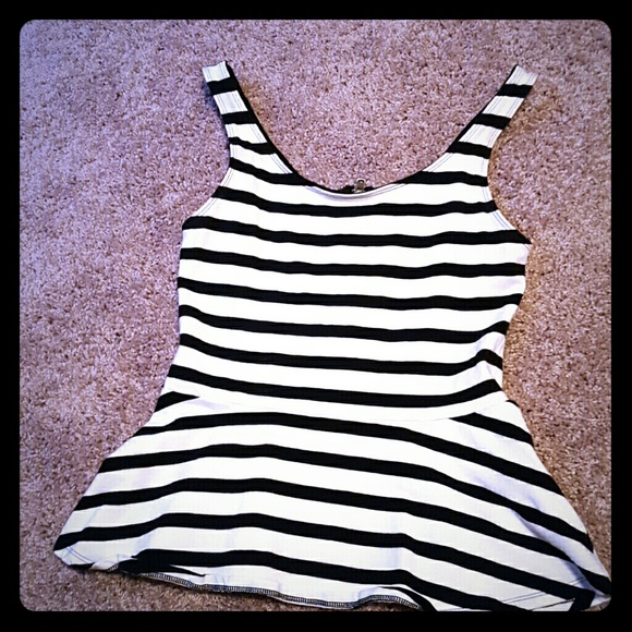 Black and White top
