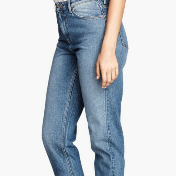 H&M "Mom Jean" in Denim Blue