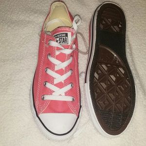 Coral pink converse
