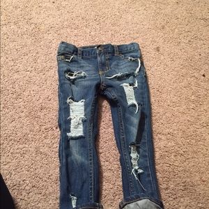 Toddler skinny jeans