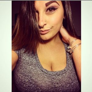 Meet your Posher, Marissa