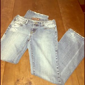 Light denim wide legged jeans.