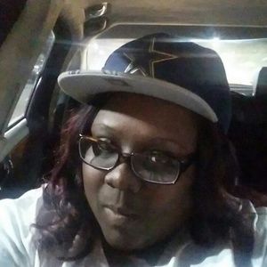 Meet your Posher, Nikia