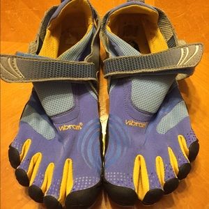 Toe shoes