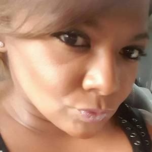 Meet your Posher, Desi