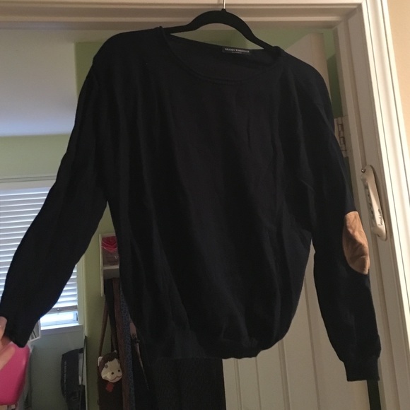 Brandy Melville navy sweater